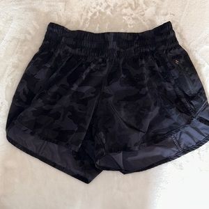 LULULEMON TRACKER SHORTS